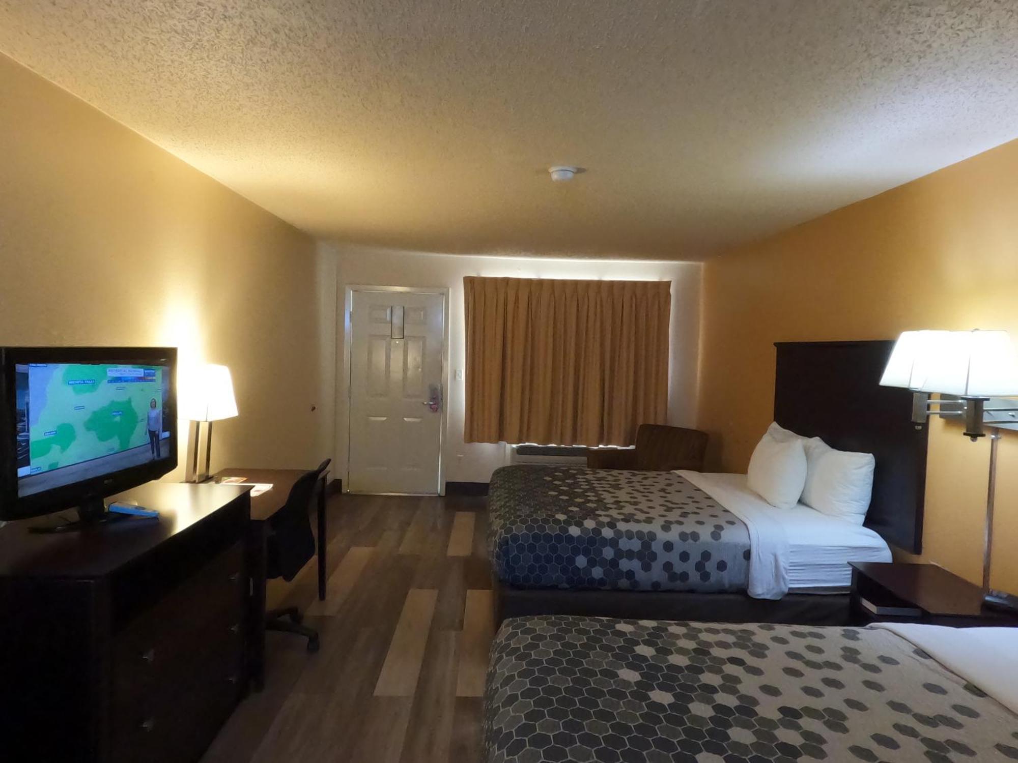 Econo Lodge Inn & Suites Downtown Northeast Near Ft Sam Houston, At&T San Antonio Exterior photo